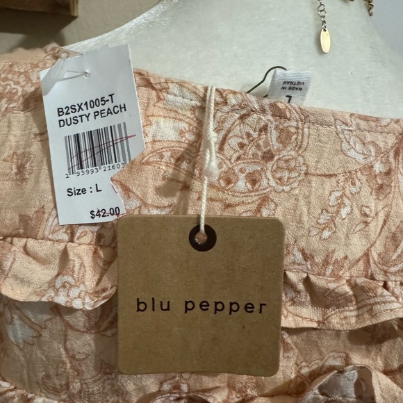 BLU PEPPER Front Tie Button Front Crop Top Dusty Peach SZ L MSRP $42 NWT - Picture 4 of 6